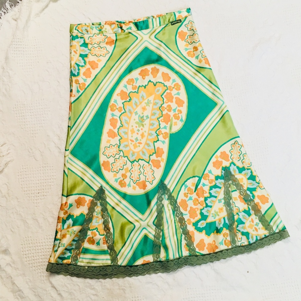 💰Funky Billabong Paisley Skirt! - Picture 2 of 10